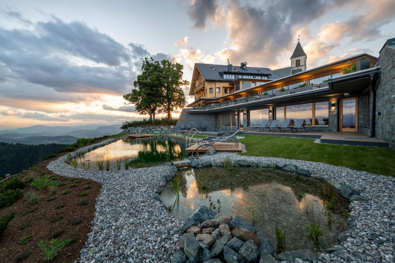 Gipfelhaus Magdalensberg Hotell Sankt Veit an der Glan Exteriör bild