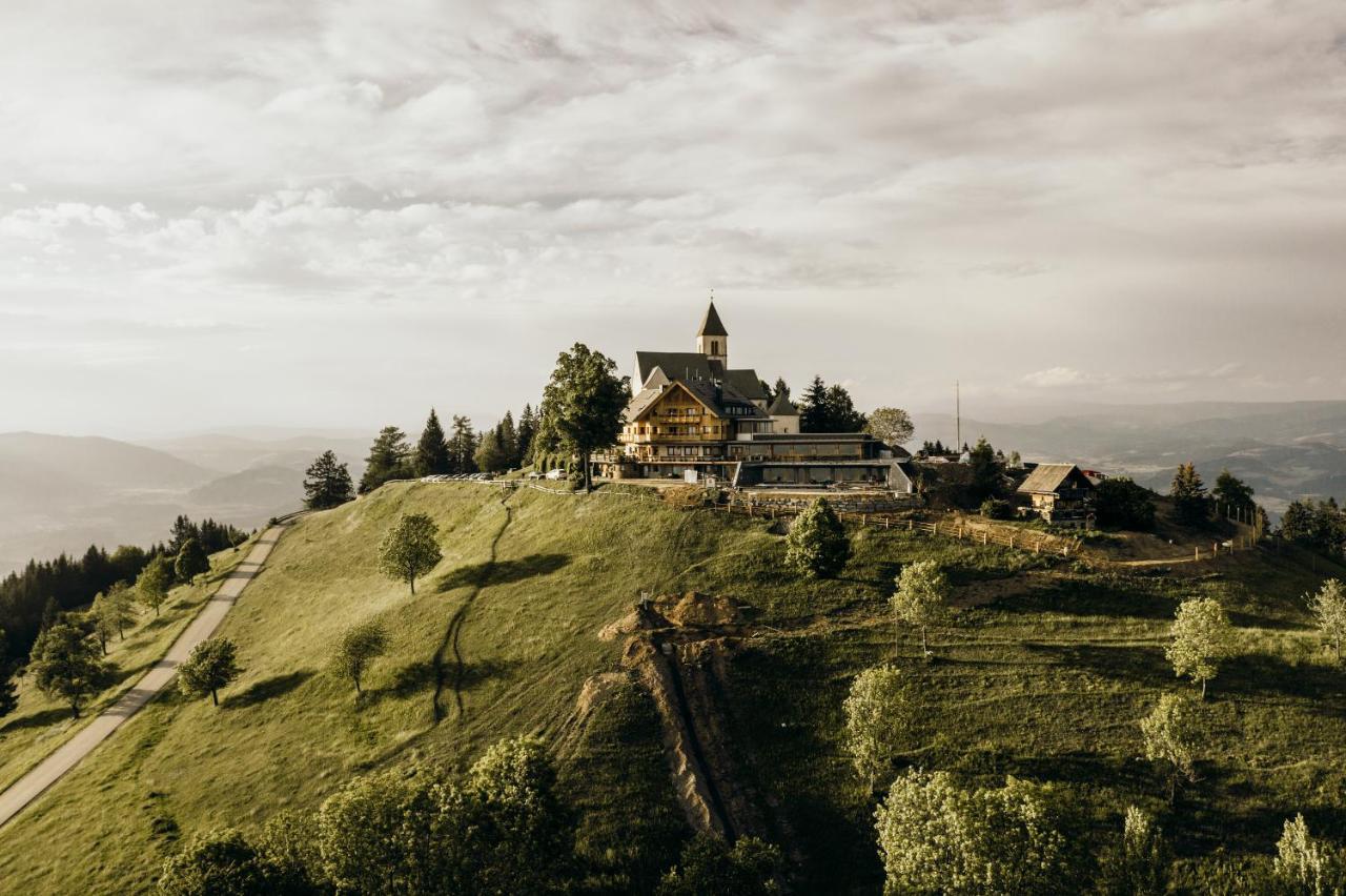 Gipfelhaus Magdalensberg Hotell Sankt Veit an der Glan Exteriör bild