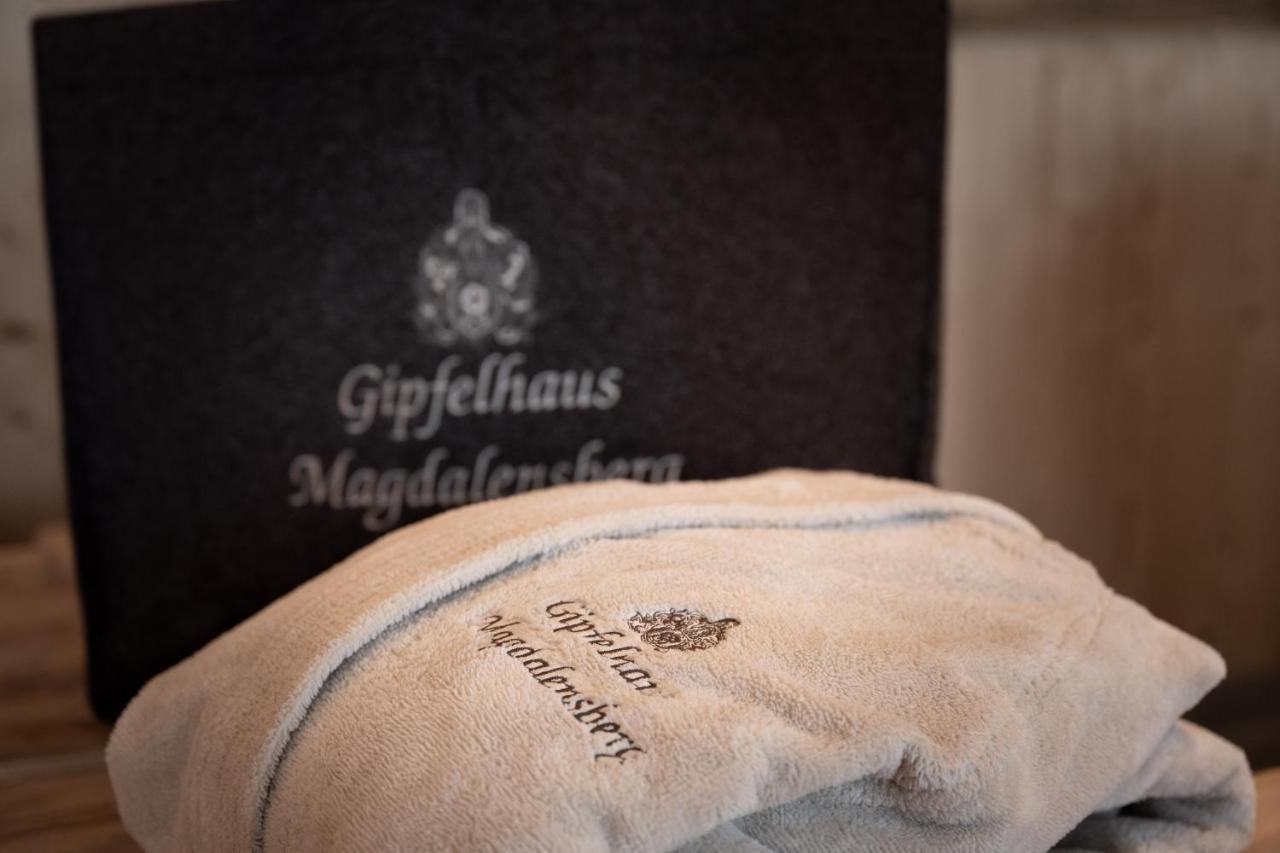 Gipfelhaus Magdalensberg Hotell Sankt Veit an der Glan Exteriör bild