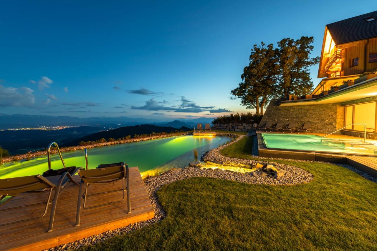 Gipfelhaus Magdalensberg Hotell Sankt Veit an der Glan Exteriör bild