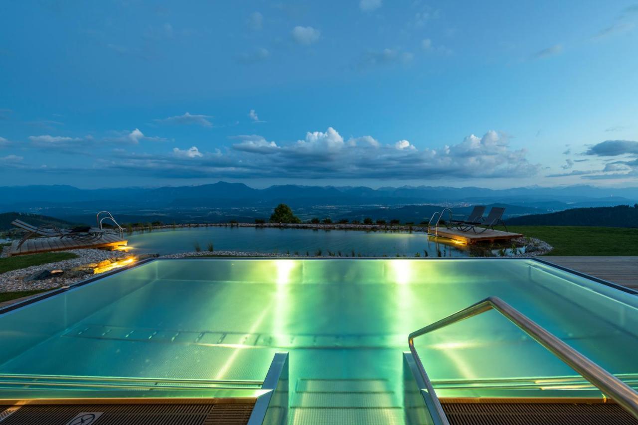 Gipfelhaus Magdalensberg Hotell Sankt Veit an der Glan Exteriör bild