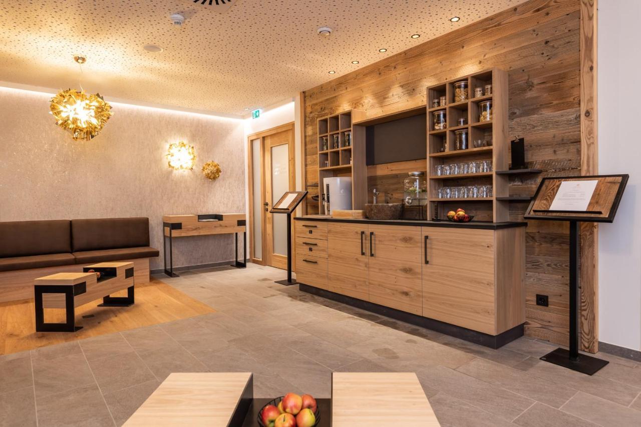 Gipfelhaus Magdalensberg Hotell Sankt Veit an der Glan Exteriör bild
