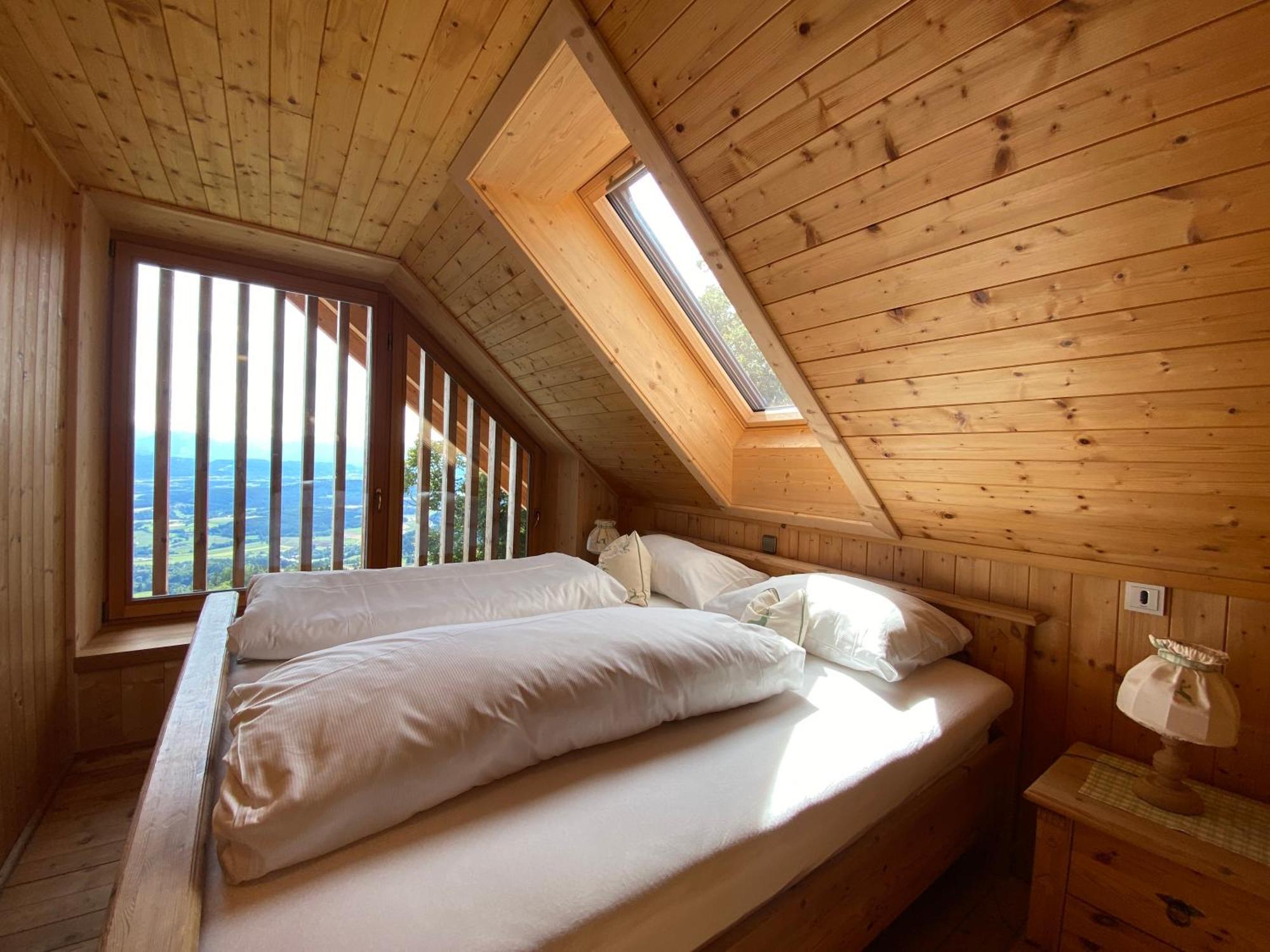 Gipfelhaus Magdalensberg Hotell Sankt Veit an der Glan Exteriör bild