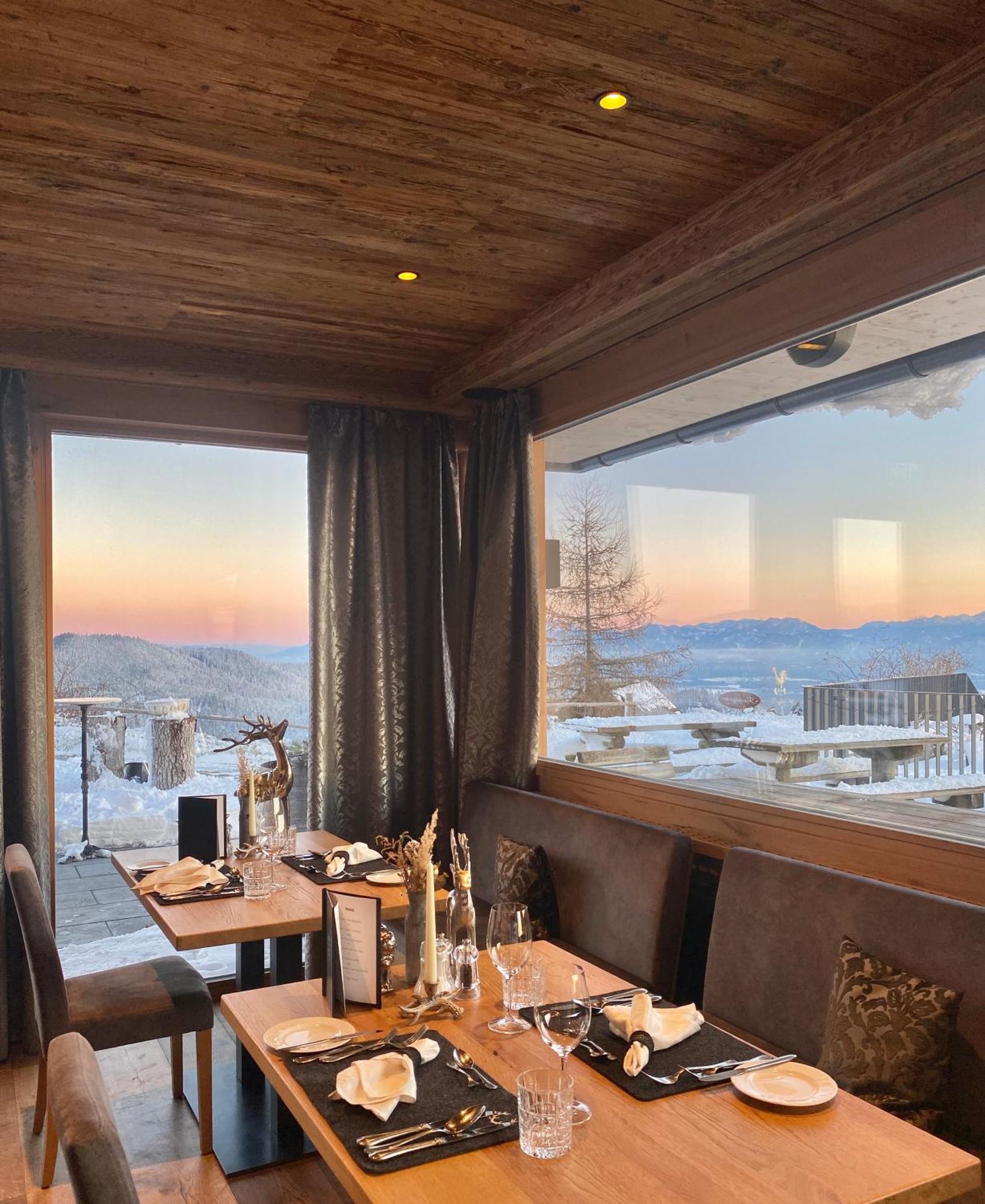 Gipfelhaus Magdalensberg Hotell Sankt Veit an der Glan Exteriör bild