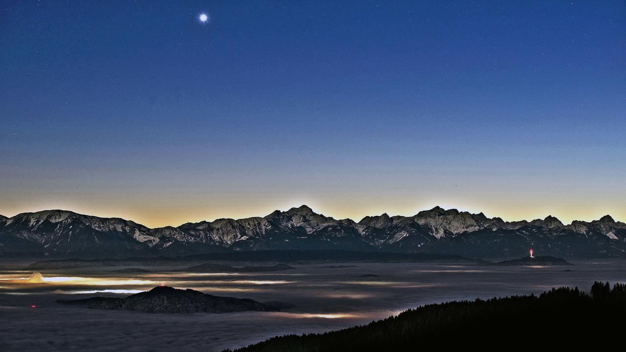 Gipfelhaus Magdalensberg Hotell Sankt Veit an der Glan Exteriör bild